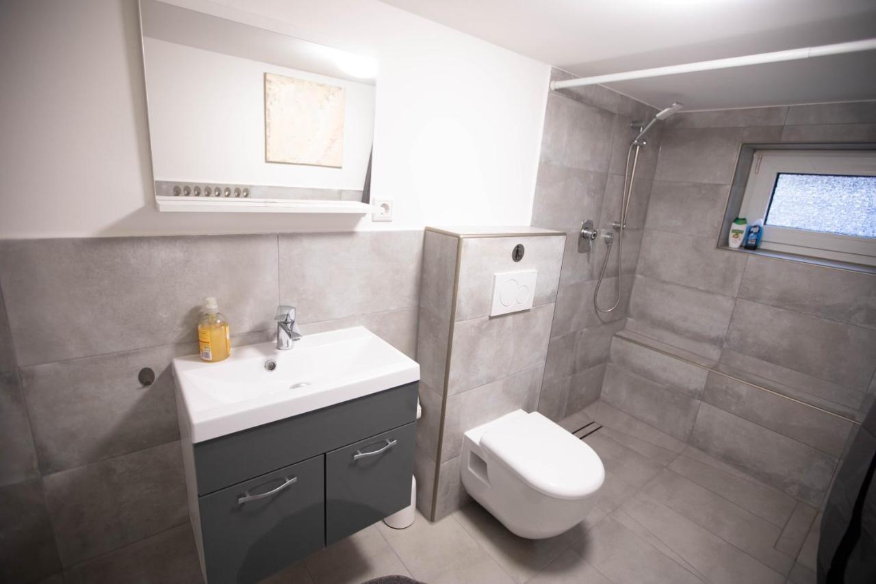 Apartment 80qm - 4 - Private Parking - Keller-basement - Mallibase *